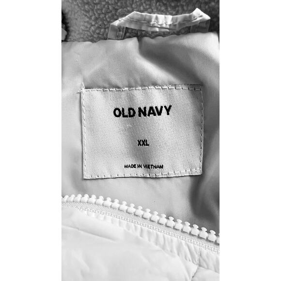 Old Navy Vest Womens XXL White Zip Puffer Snap Pockets School outdoors layer - Picture 9 of 10